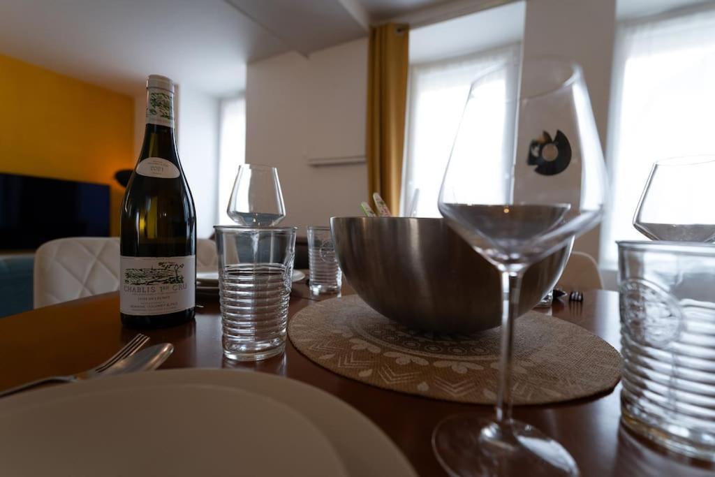 Le Twelve Chablis Maison Chaleureuse, Calme, 2 Chambres Bagian luar foto