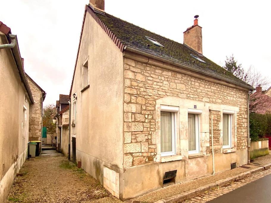 Le Twelve Chablis Maison Chaleureuse, Calme, 2 Chambres Bagian luar foto